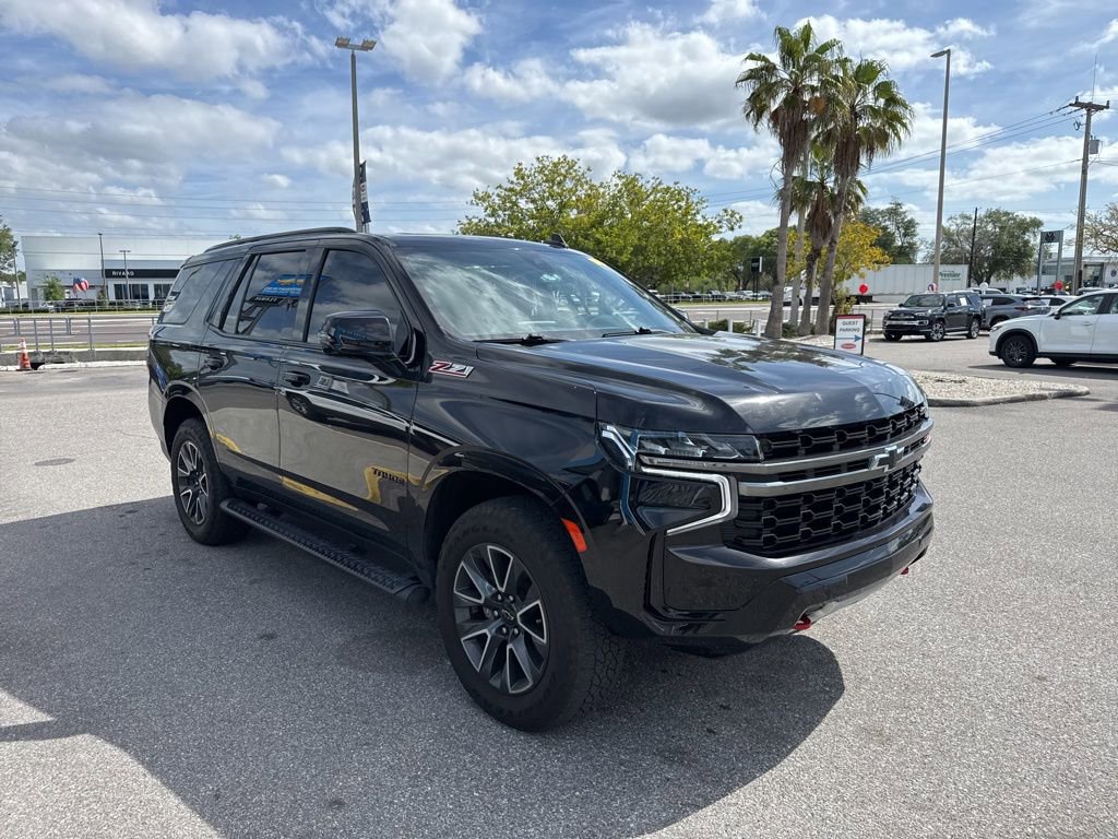 Used 2022 Chevrolet Tahoe Z71 w/ Luxury Package AWD/4WD image 7