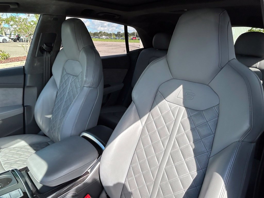 Used 2021 Audi SQ8 Prestige AWD/4WD image 18