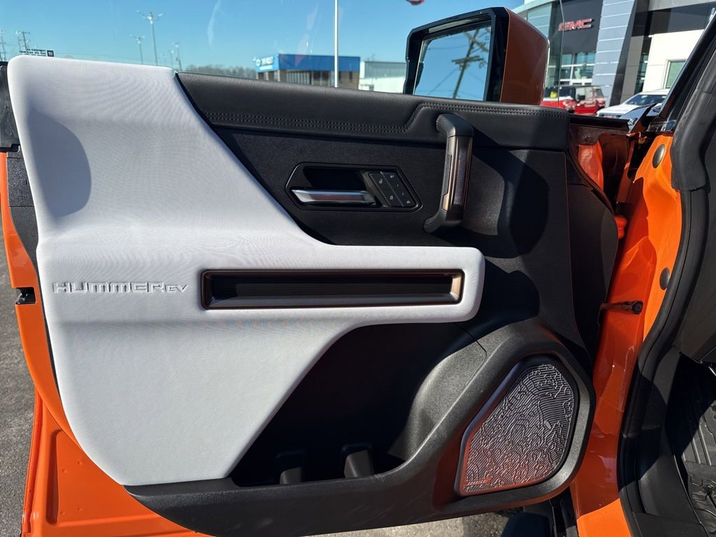 Used 2024 GMC Hummer EV 2X image 28