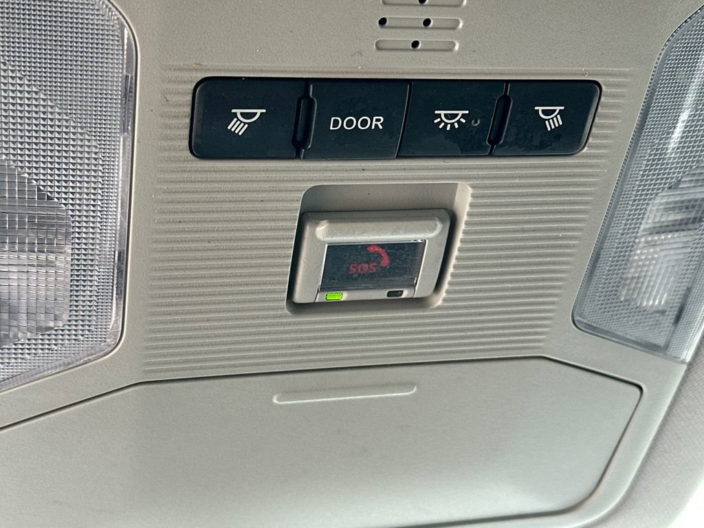 Used 2021 Toyota RAV4 LE AWD/4WD image 27