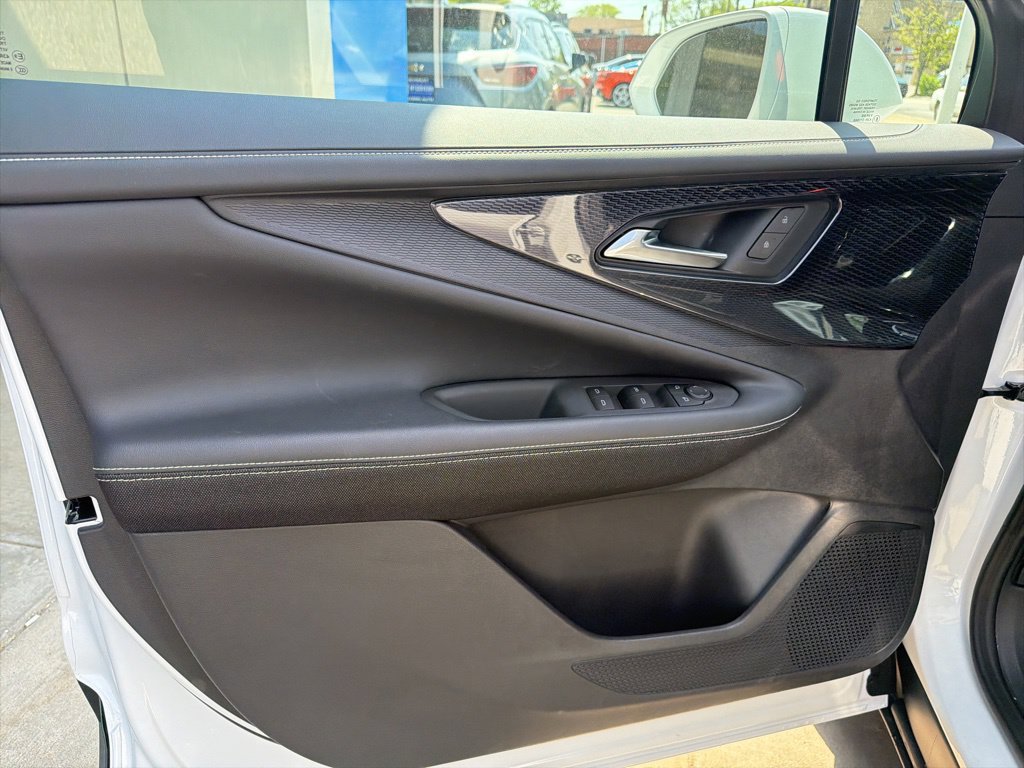 New 2025 Chevrolet Blazer EV LT AWD/4WD image 9