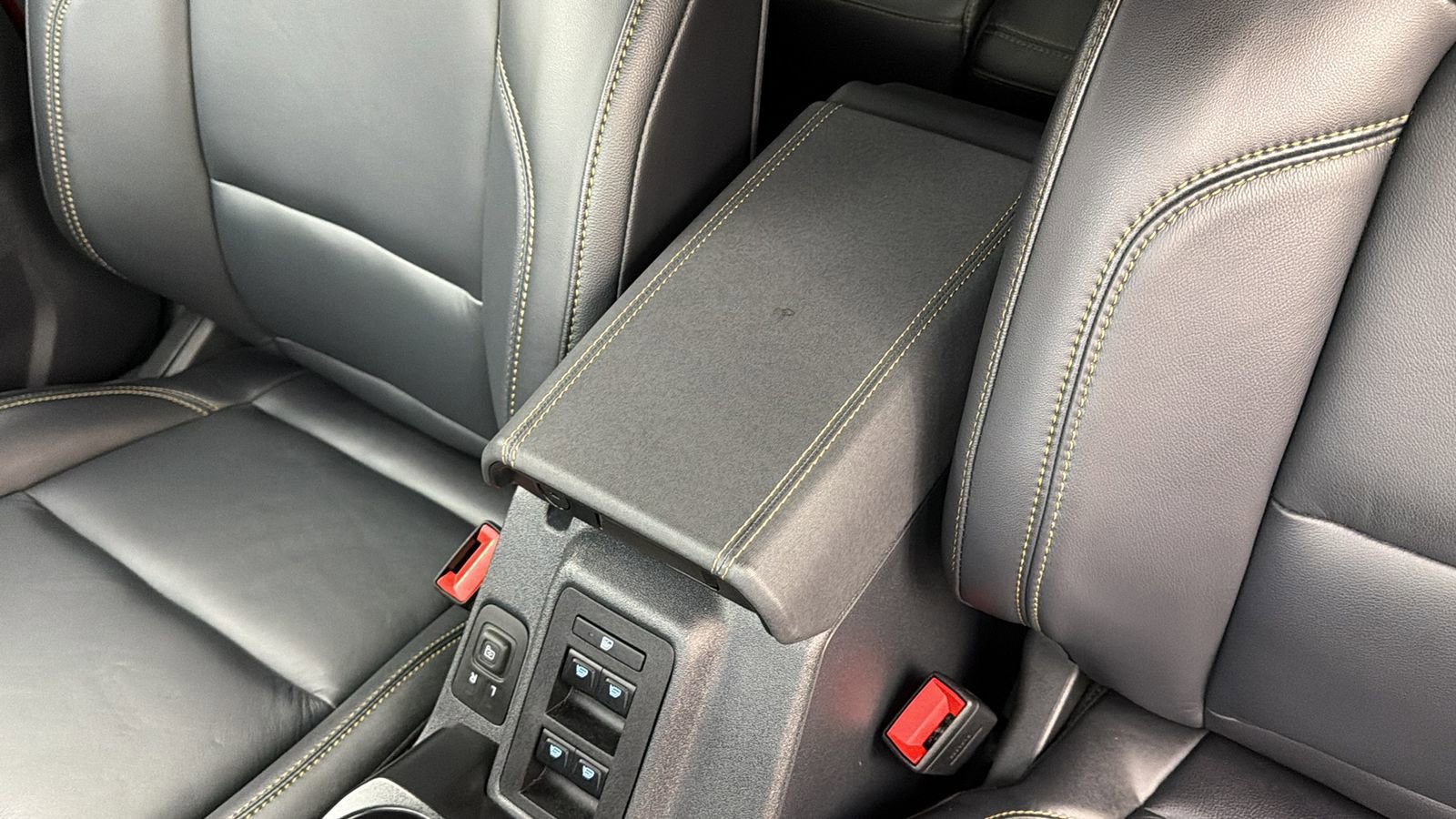 Used 2025 Ford Bronco Badlands w/ Sasquatch Package image 26