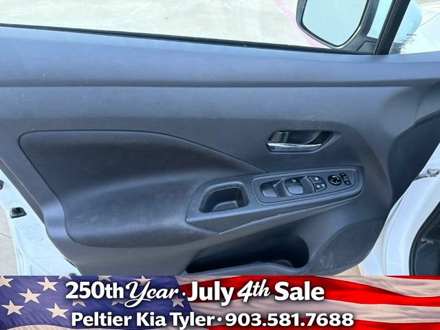Used 2022 Nissan Versa SV FWD image 13