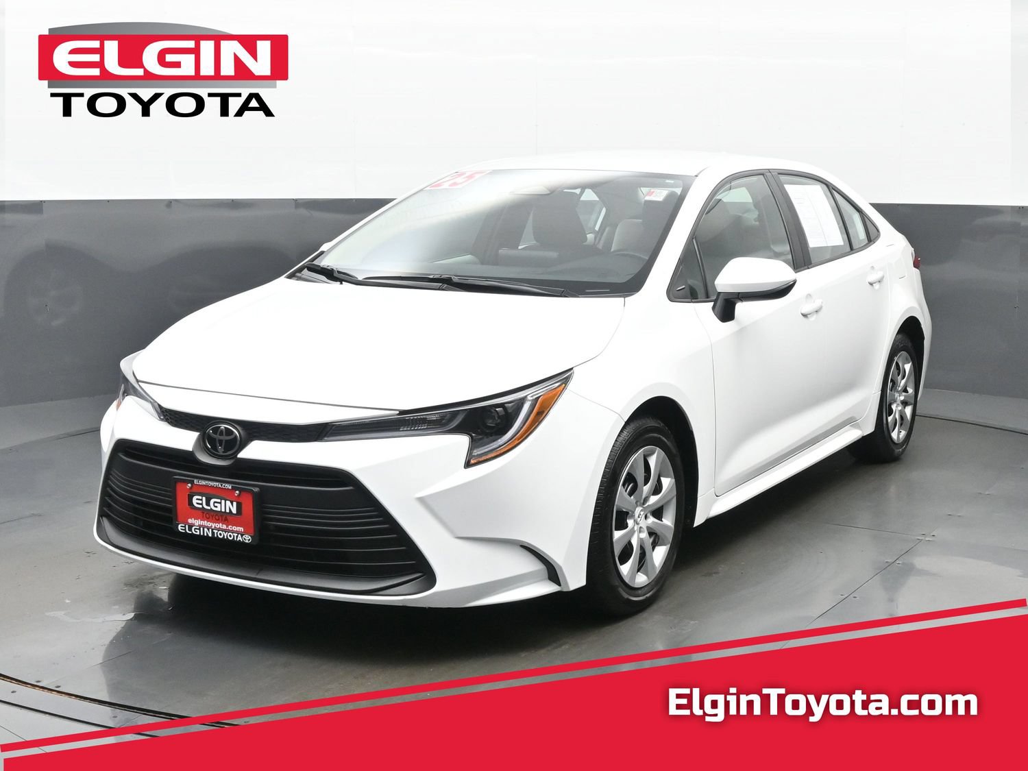 Used 2025 Toyota Corolla LE FWD image 1