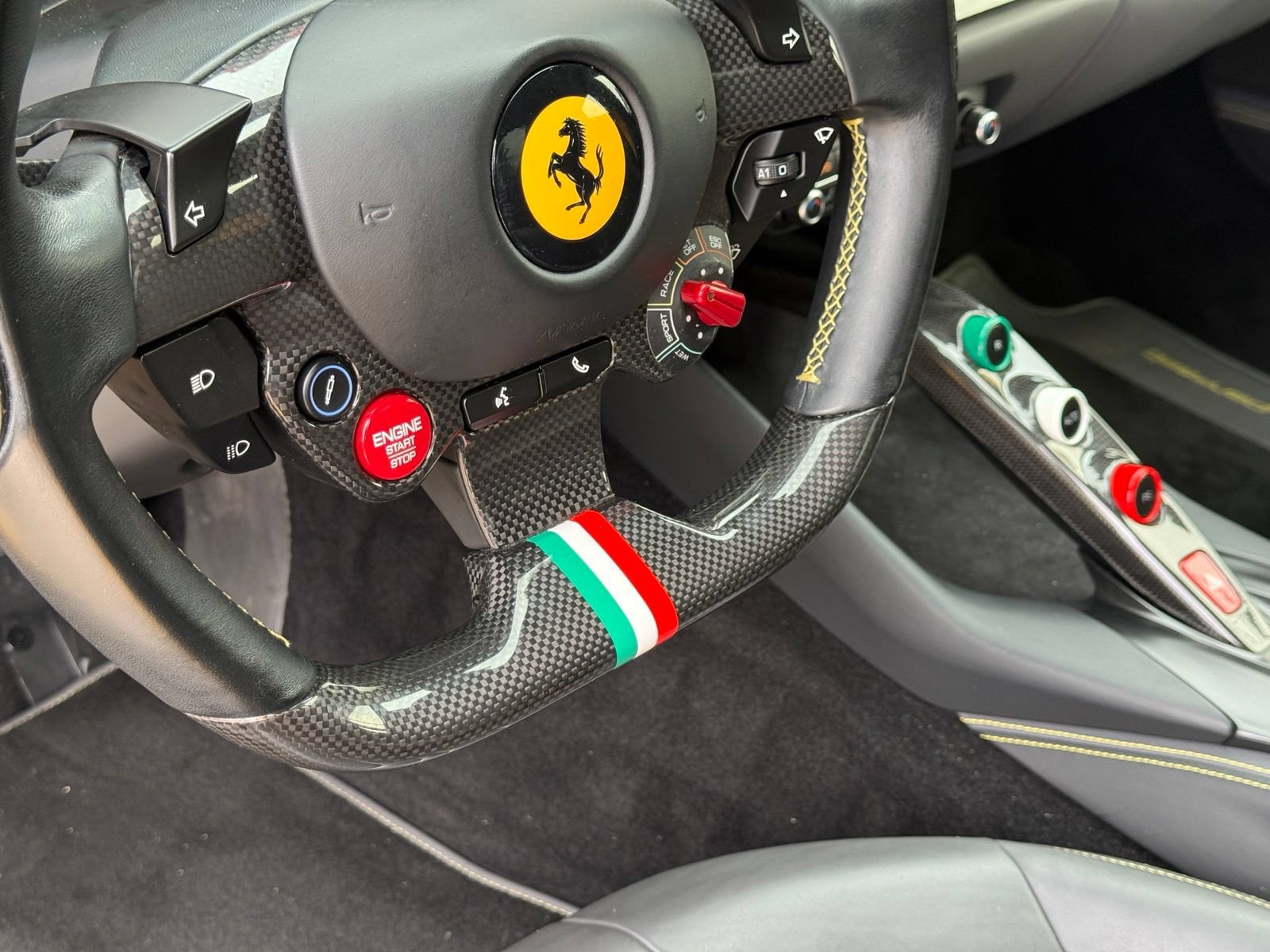 Used 2019 Ferrari 812 Superfast RWD image 52