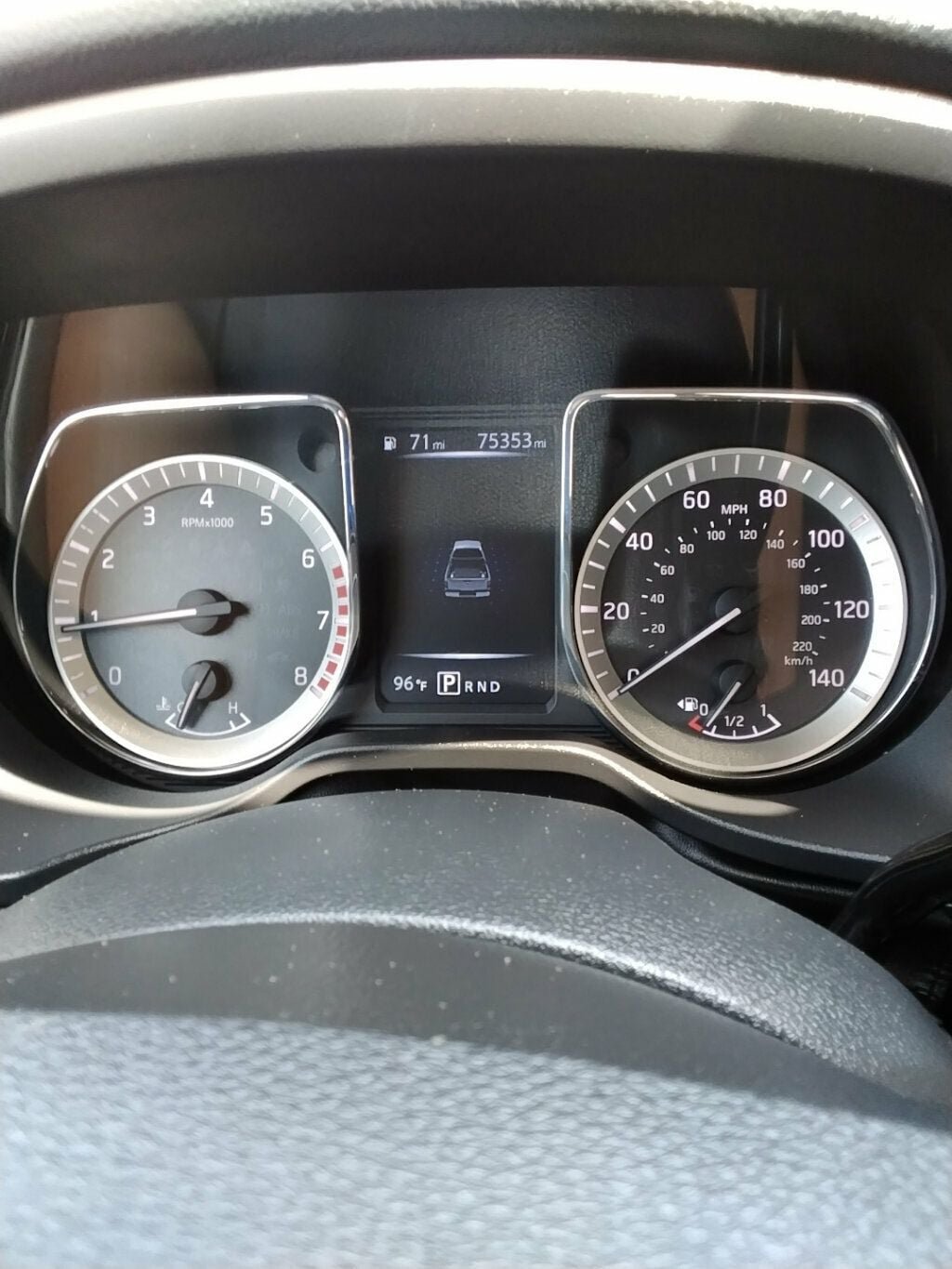 Used 2018 Nissan Titan SV RWD image 9