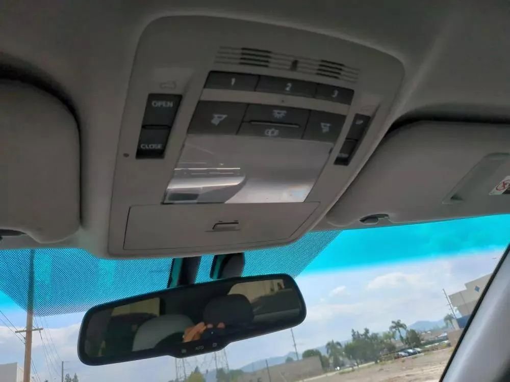 Used 2011 Lexus RX 350 2WD w/ Premium Pkg image 36