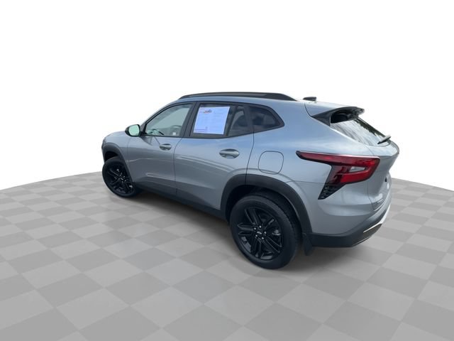 Used 2025 Chevrolet Trax ACTIV w/ Sunroof Package FWD image 6