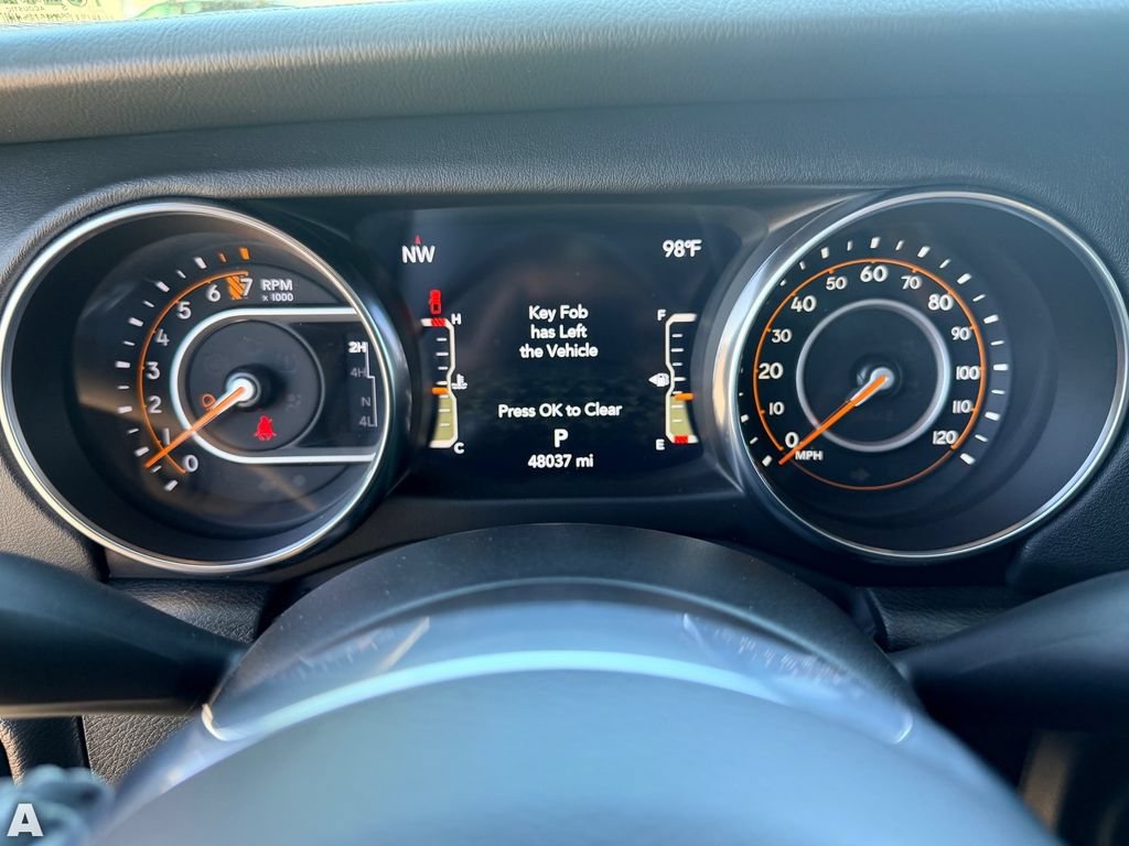 Used 2023 Jeep Gladiator Overland w/ LED Lighting Group AWD/4WD image 22