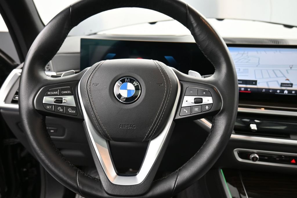 Used 2024 BMW X5 xDrive40i w/ Premium Package AWD/4WD image 12