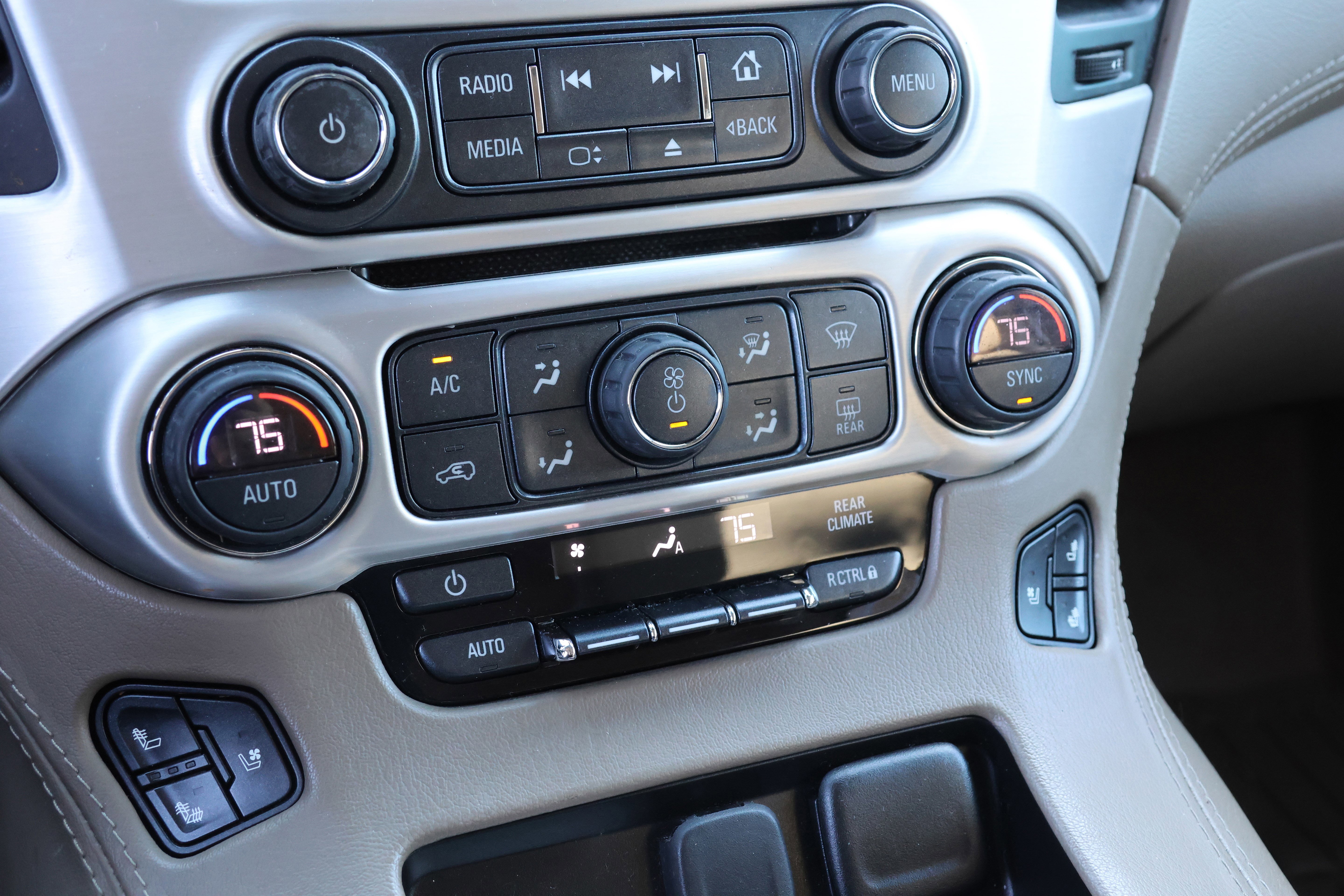 Used 2018 GMC Yukon SLT w/ Open Road Package image 30