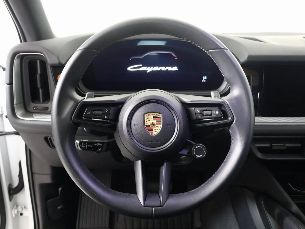 Certified 2025 Porsche Cayenne AWD/4WD image 9