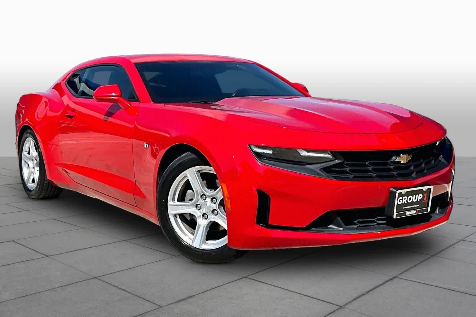 Used 2022 Chevrolet Camaro LT RWD image 3