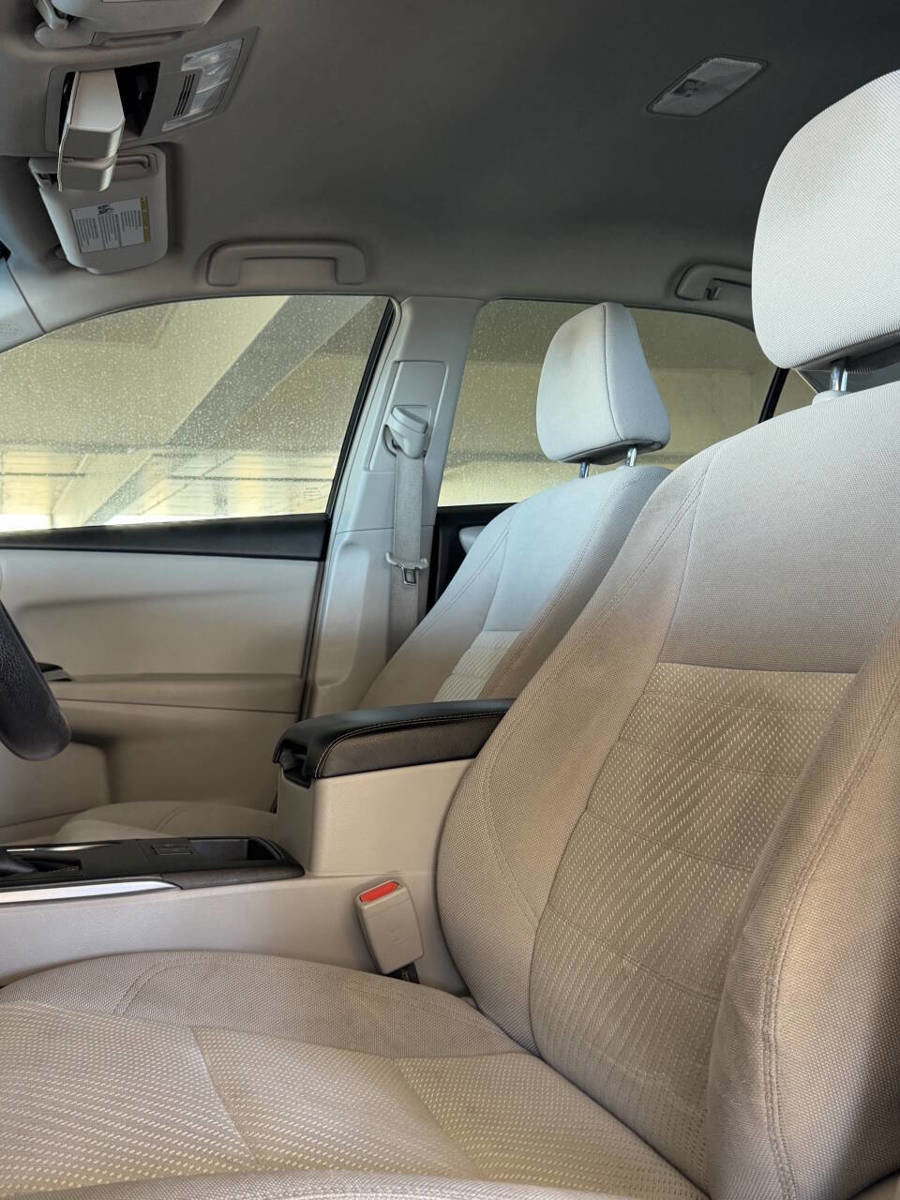 Used 2017 Toyota Camry XLE image 30