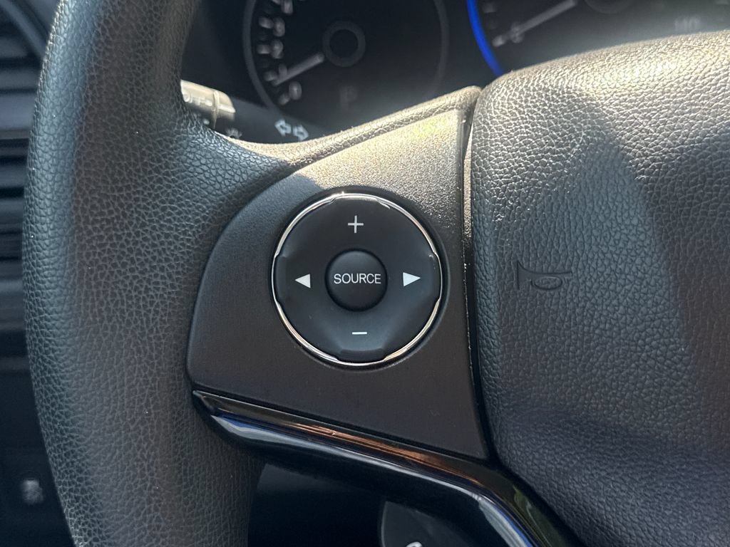 Used 2016 Honda HR-V LX image 29