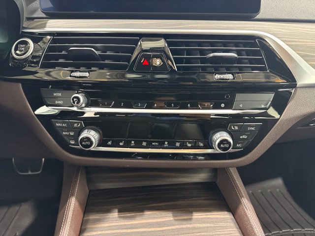 Certified 2023 BMW 540i xDrive w/ M Sport Package AWD/4WD image 36