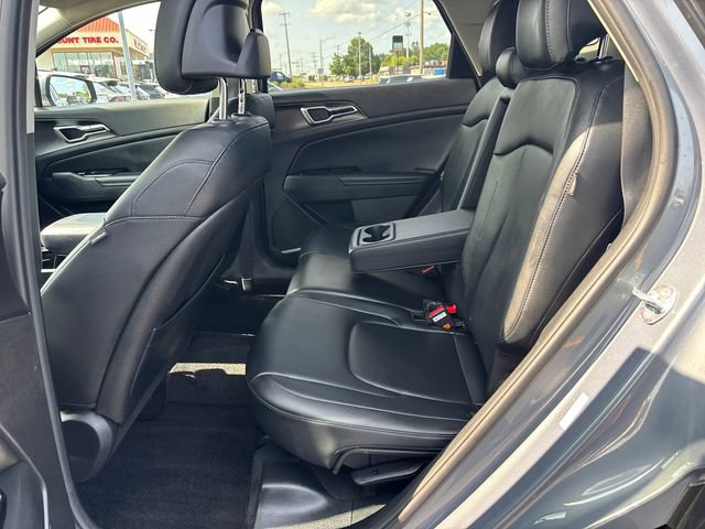 Used 2024 Kia Sportage EX FWD image 16
