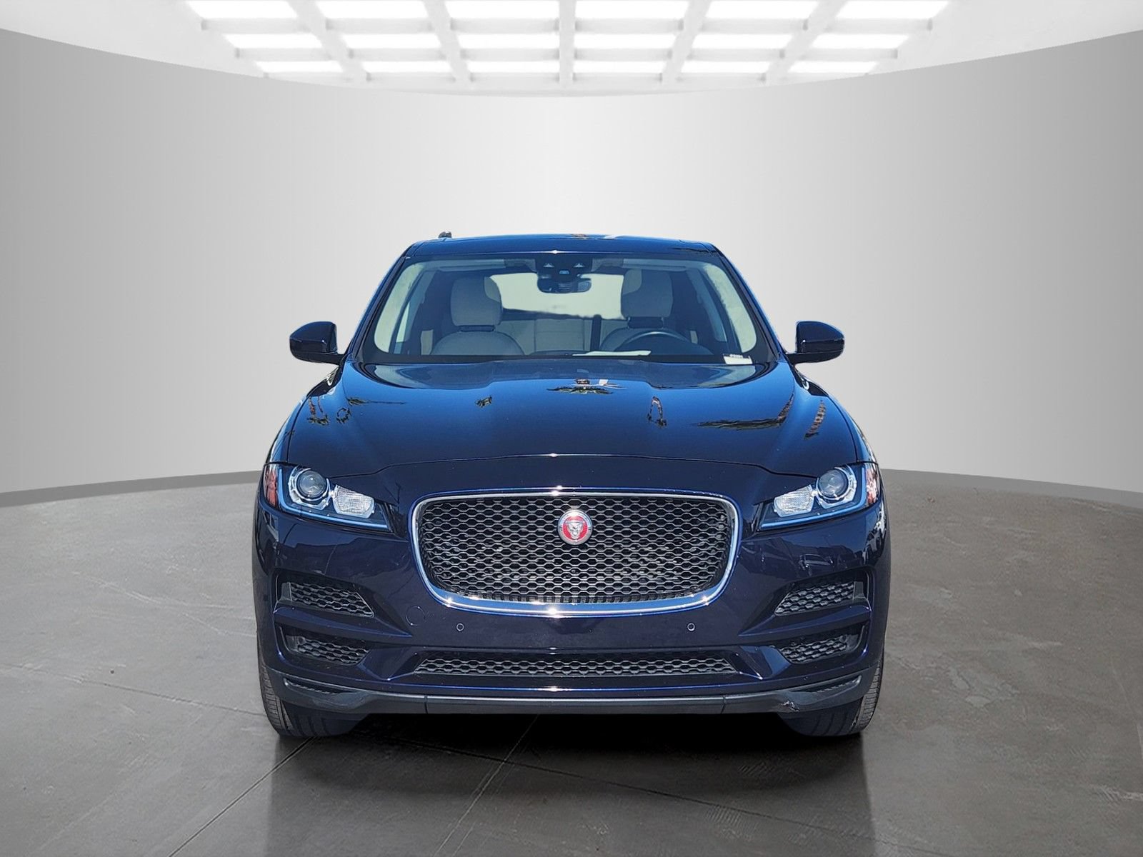 Used 2019 Jaguar F-PACE Premium AWD/4WD image 2