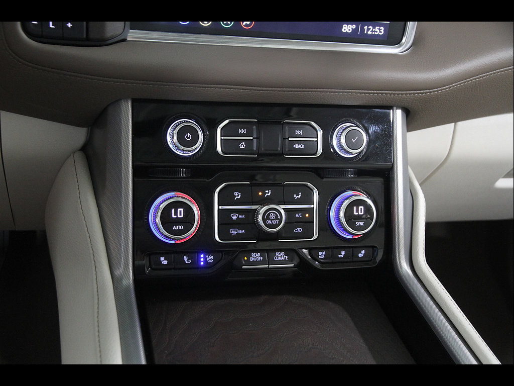 Used 2021 GMC Yukon Denali w/ Denali Premium Package AWD/4WD image 16