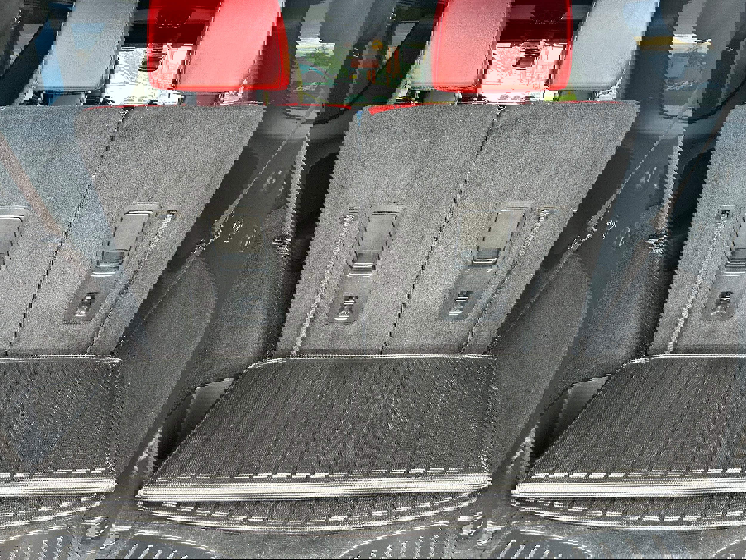 Used 2023 Dodge Durango SRT image 9