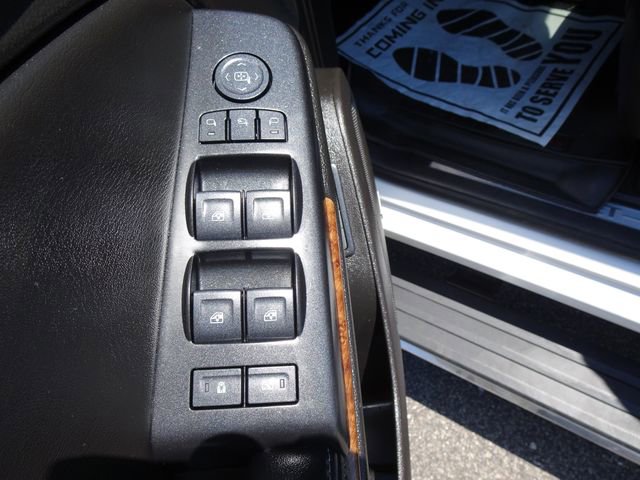 Used 2017 Chevrolet Suburban Premier AWD/4WD image 13