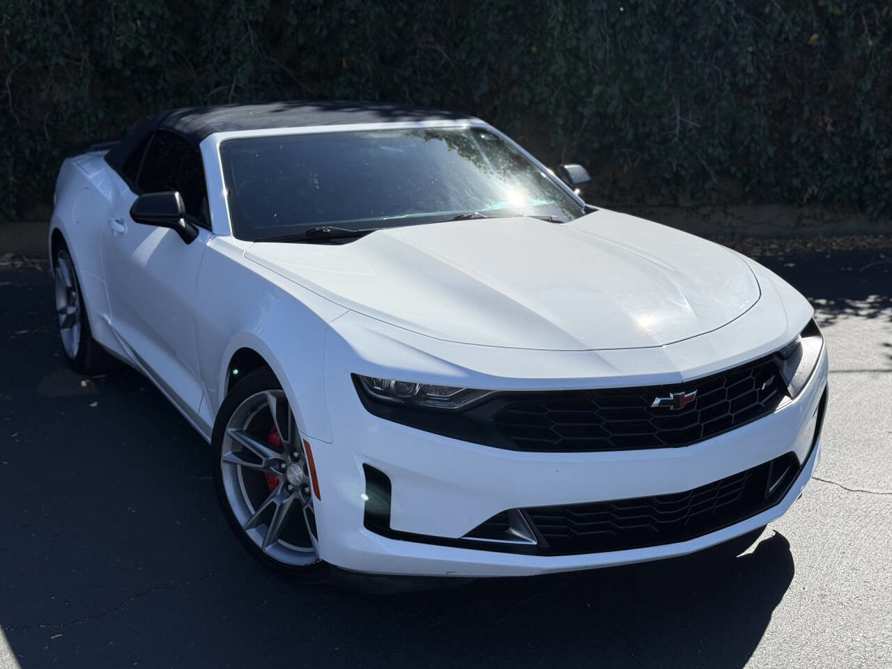 Used 2020 Chevrolet Camaro LT w/ RS Package RWD image 2