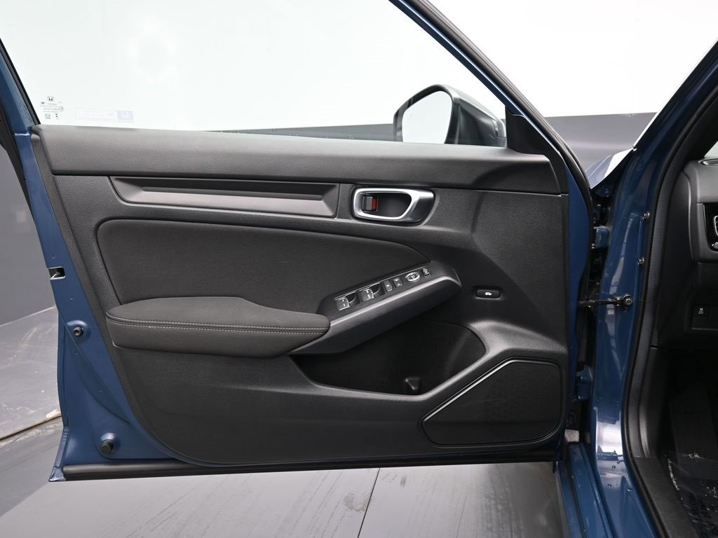 Used 2025 Honda Civic Sport image 30