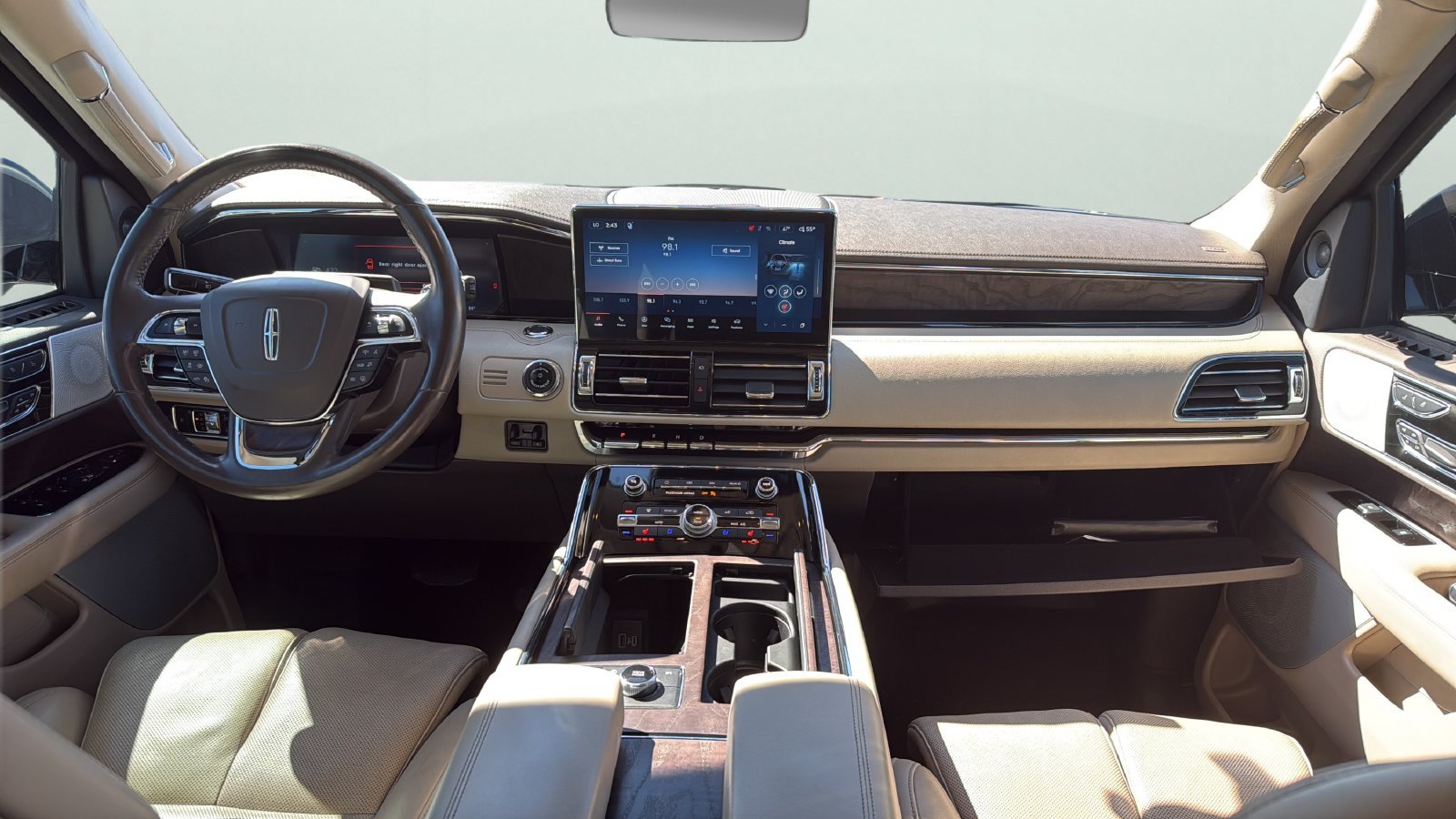 Certified 2023 Lincoln Navigator L Reserve AWD/4WD image 21