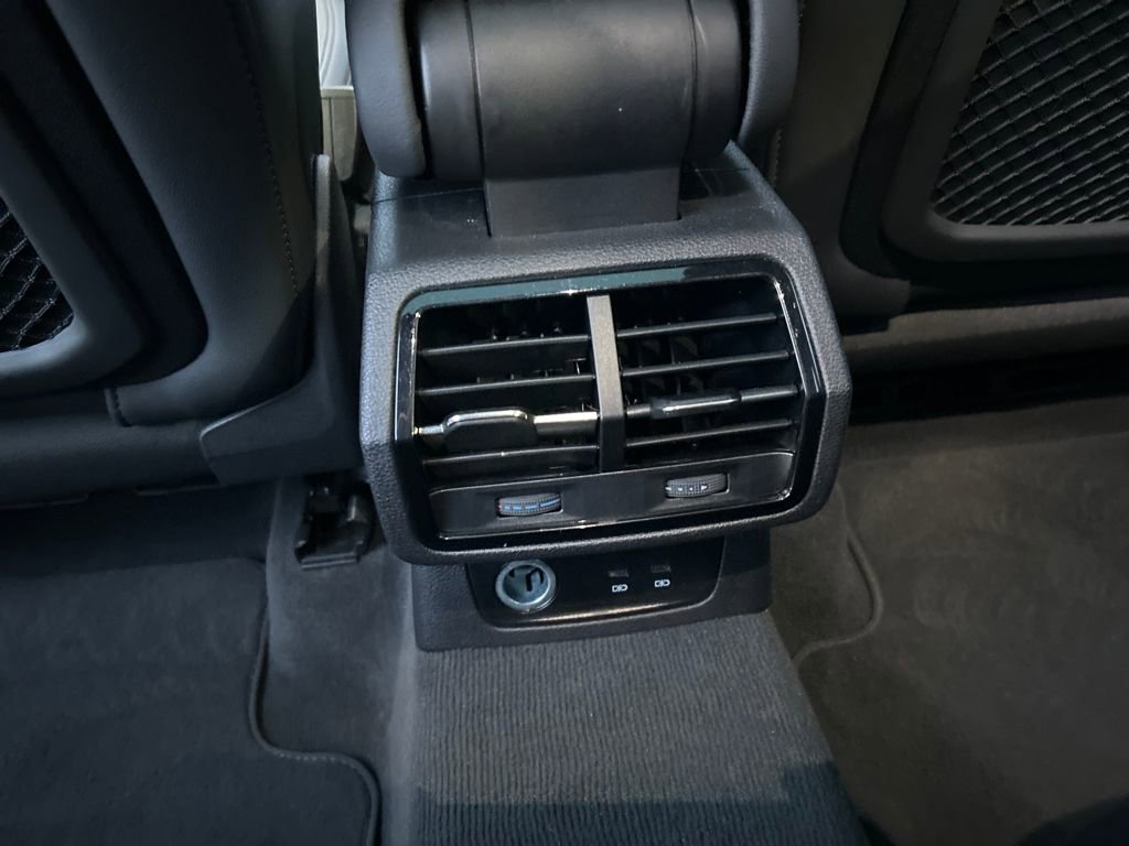 Used 2025 Audi Q3 2.0T Premium image 25