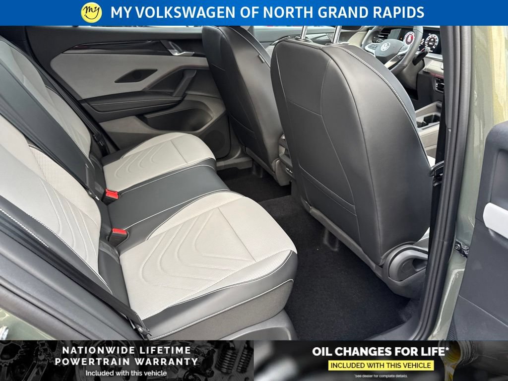 New 2026 Volkswagen Tiguan SE R-Line AWD/4WD image 22