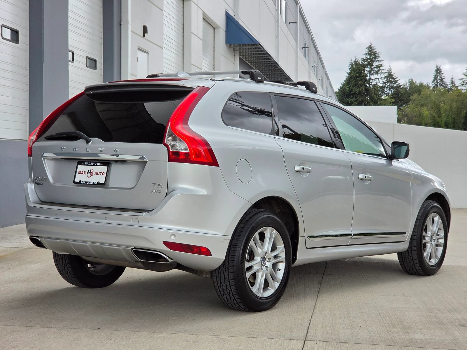 Used 2015 Volvo XC60 T5 AWD/4WD image 9
