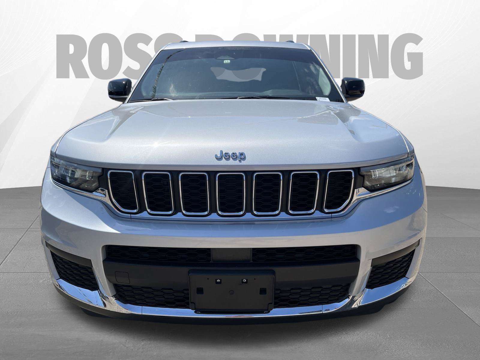 Used 2024 Jeep Grand Cherokee L Laredo w/ Luxury Tech Group I AWD/4WD image 2