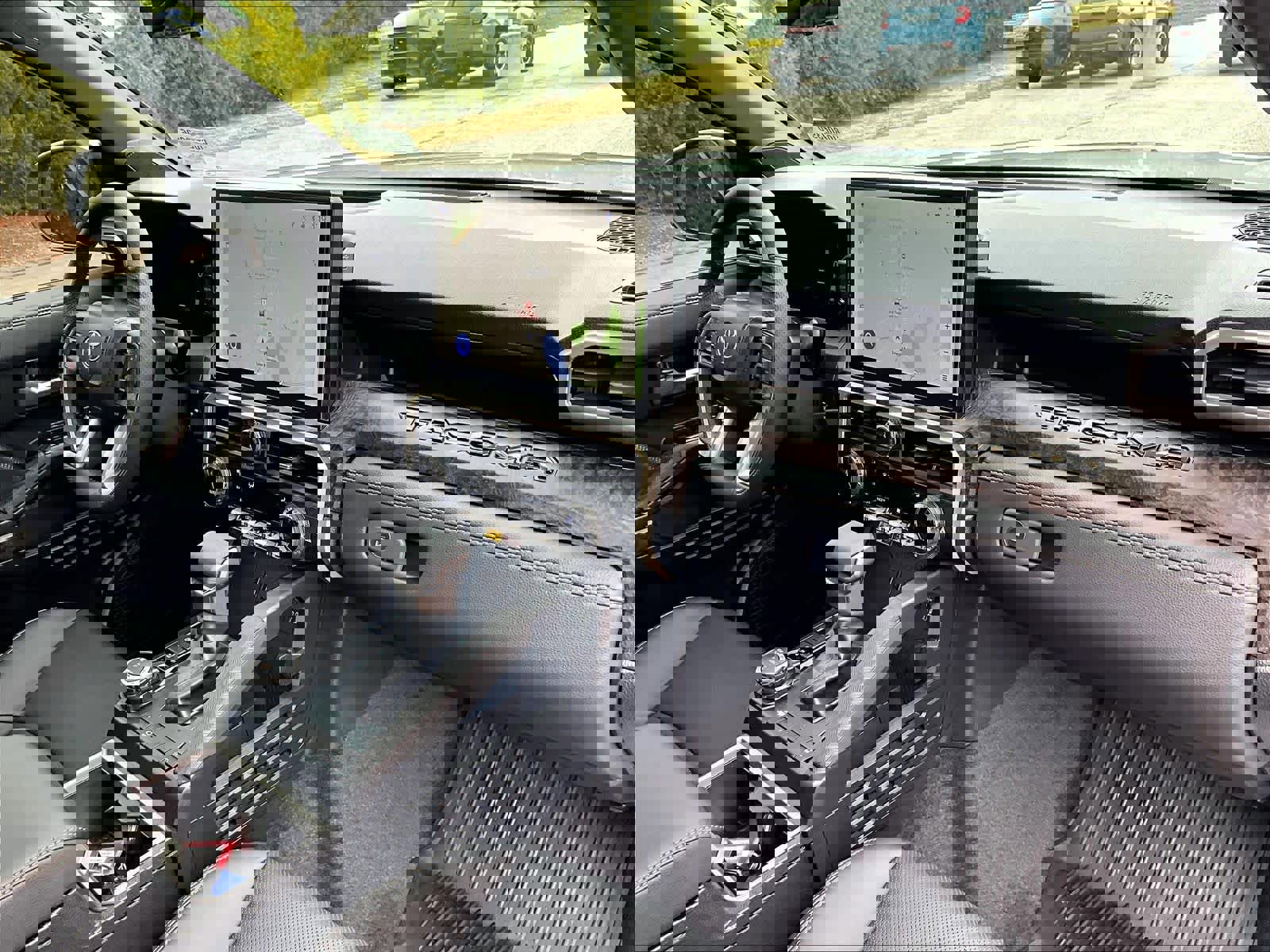 Used 2025 Toyota Tacoma Limited image 14