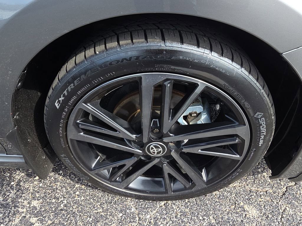 Used 2025 Toyota Camry XSE w/ Premium Plus Package image 10