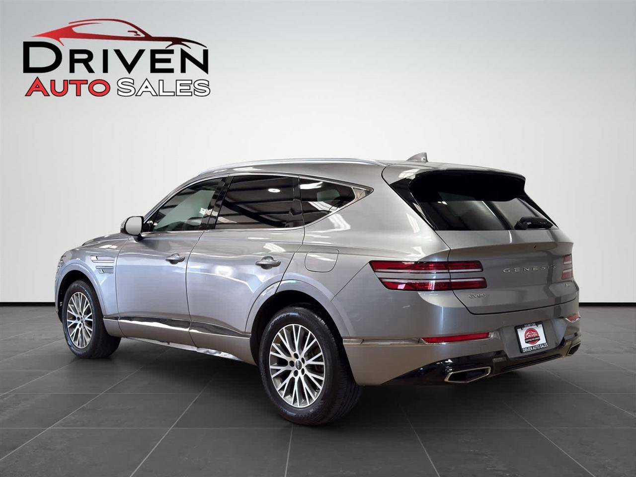 Used 2024 Genesis GV80 2.5T image 4