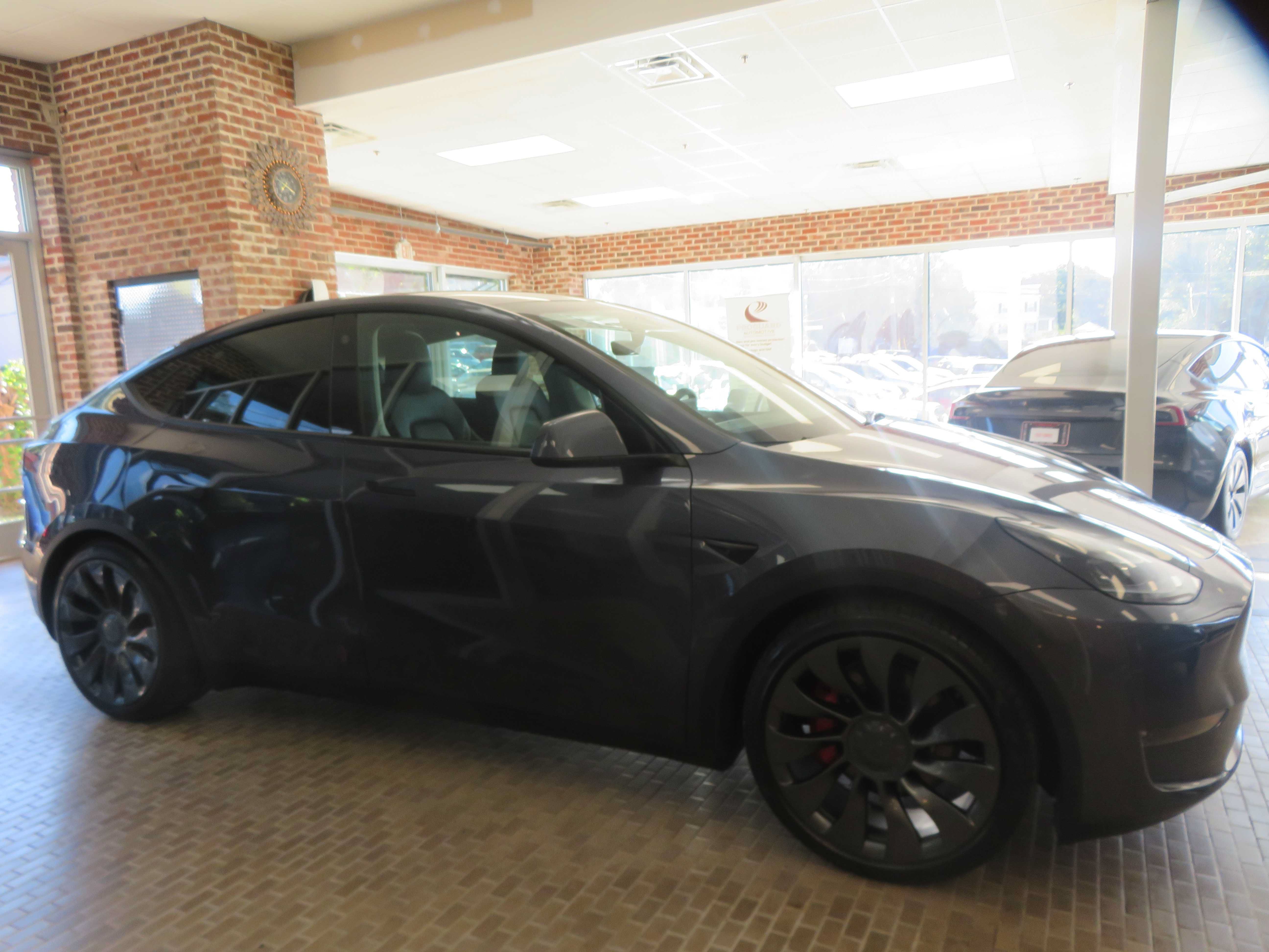 Used 2022 Tesla Model Y Performance AWD/4WD image 63