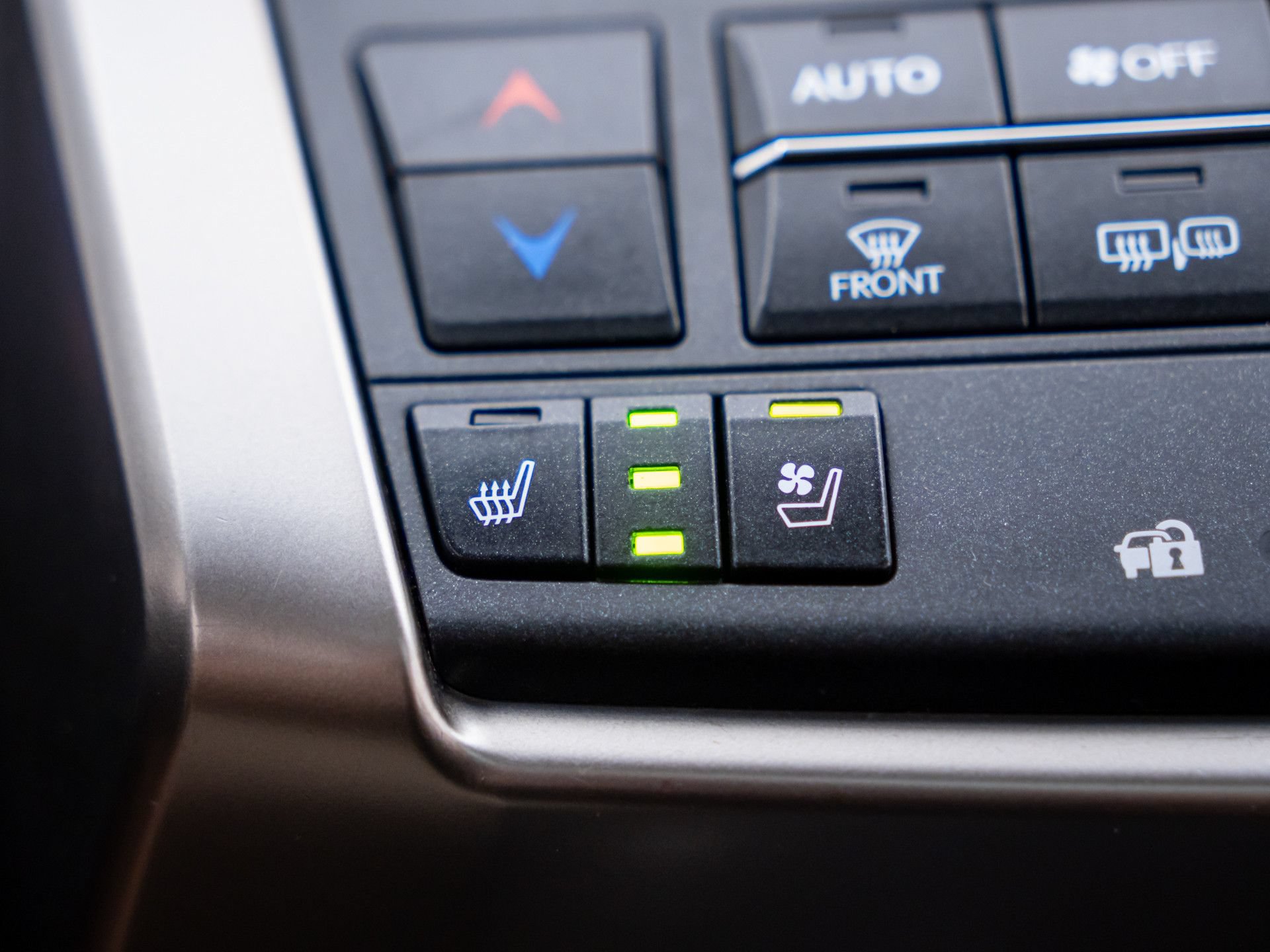 Used 2015 Lexus NX 200t AWD w/ Premium Package image 28