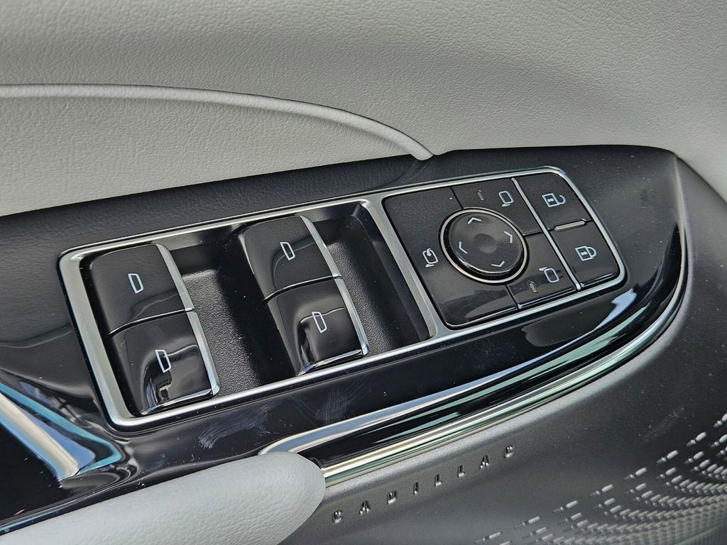New 2025 Cadillac Lyriq Luxury w/ LPO, Floor Liner Package image 17