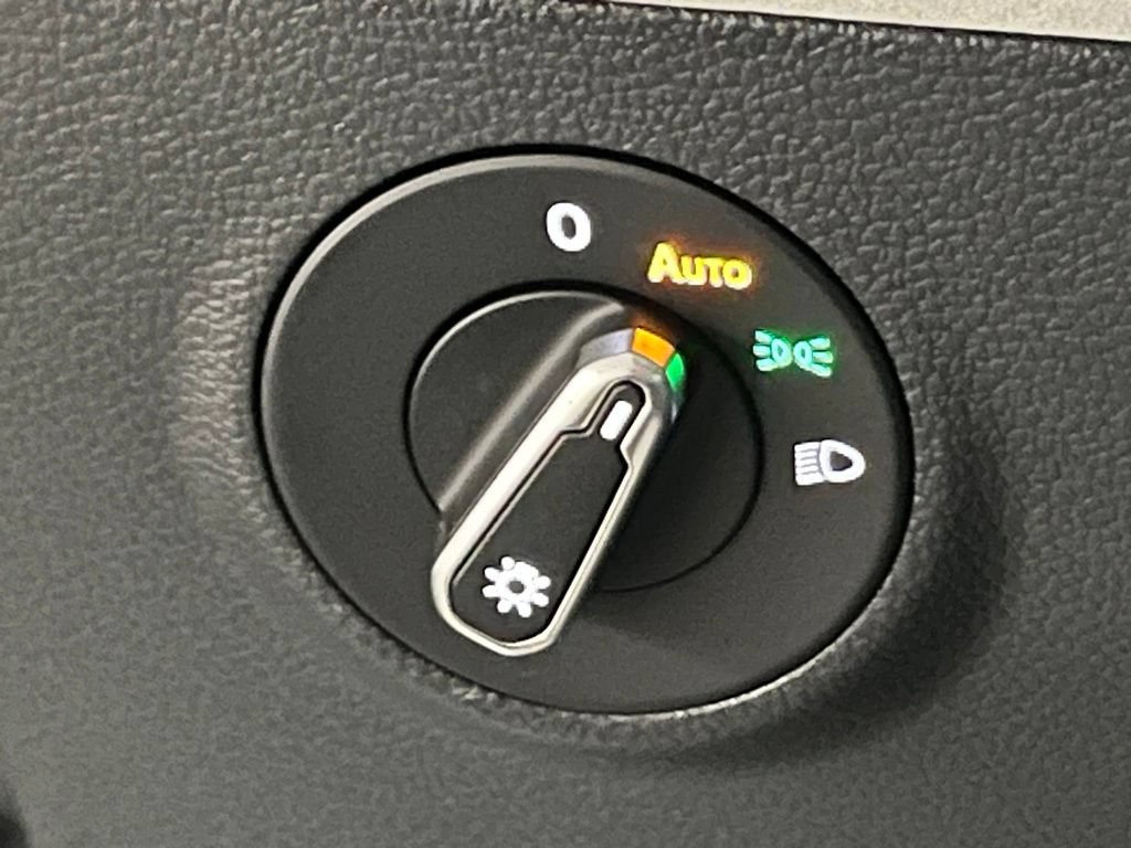 New 2026 Volkswagen Taos SE AWD/4WD image 15