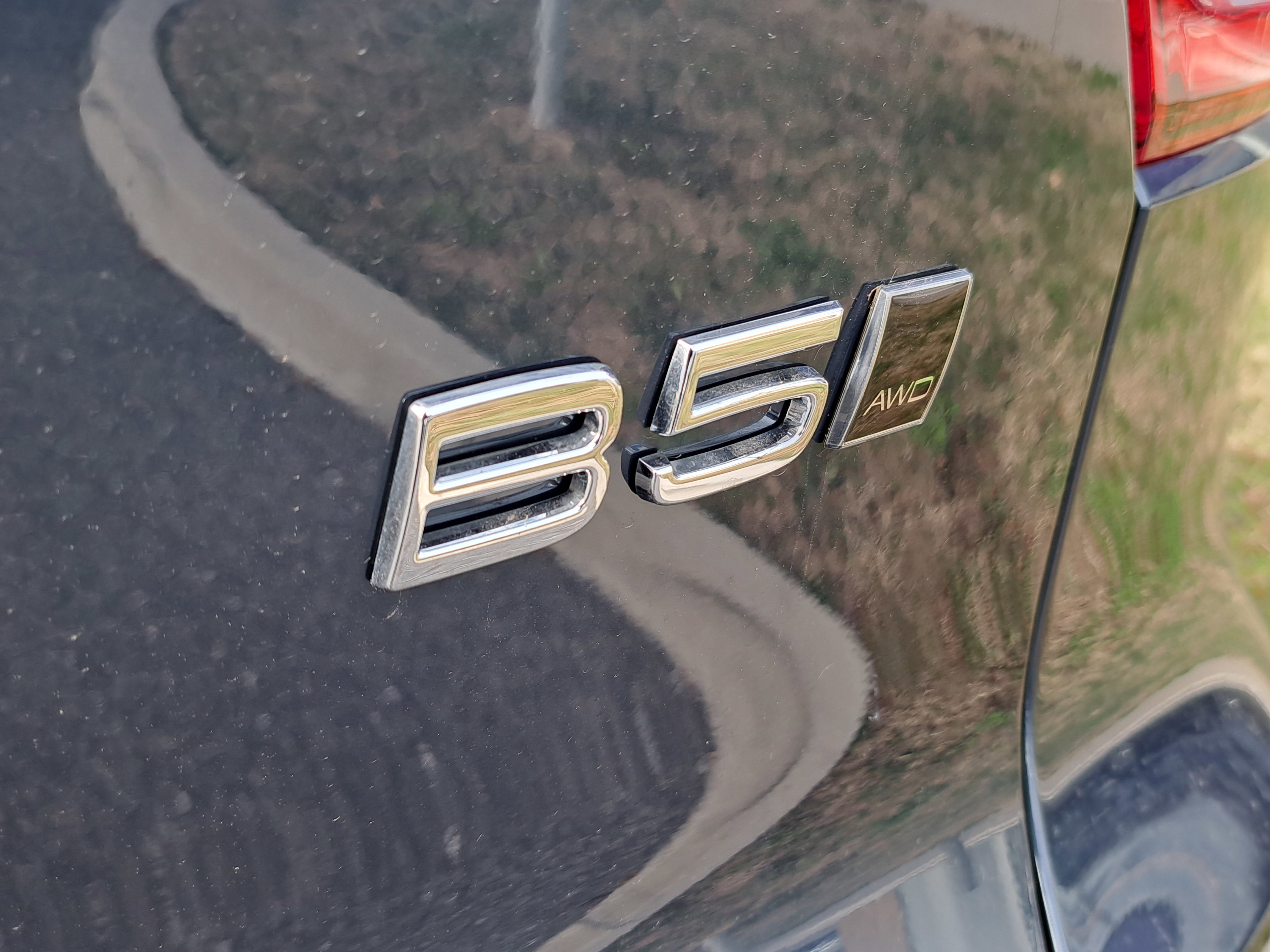 New 2026 Volvo XC40 B5 Ultra w/ Protection Package Premier image 8