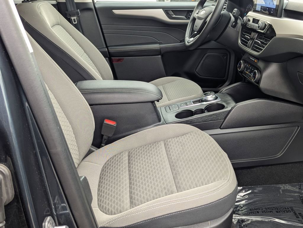 Used 2022 Ford Escape SE w/ Convenience Package FWD image 25