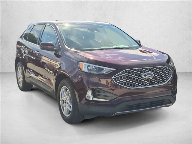 Used 2024 Ford Edge SEL w/ Convenience Package AWD/4WD image 3
