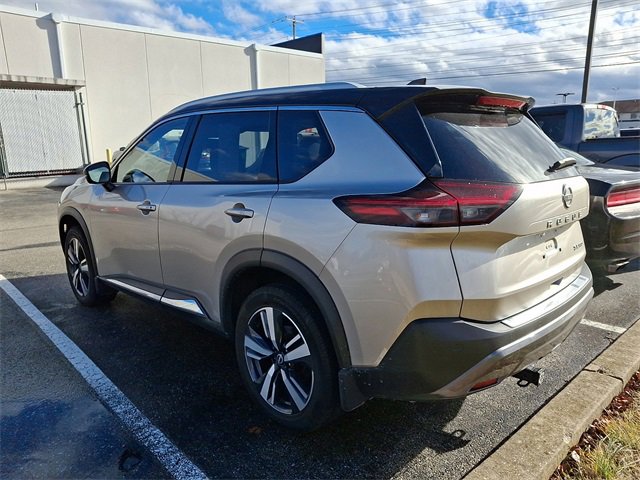 Used 2023 Nissan Rogue SL image 5