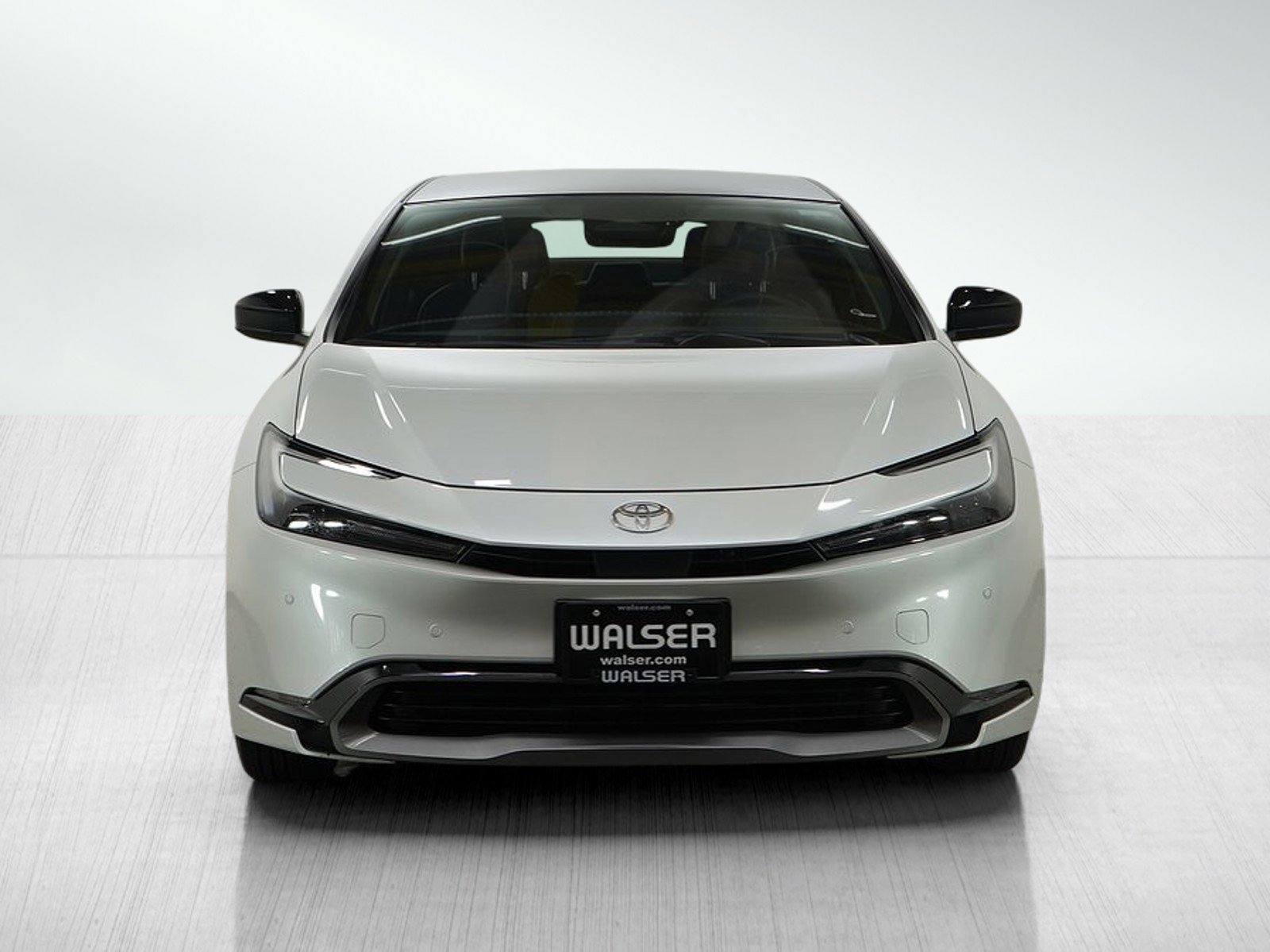 Used 2025 Toyota Prius XLE image 11