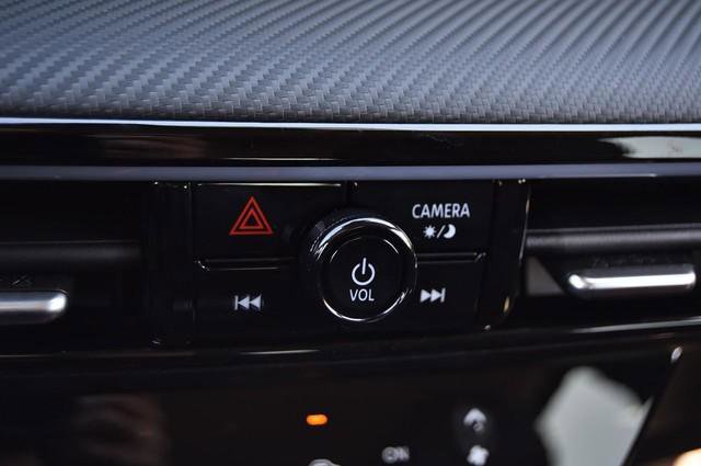 New 2025 Nissan Kicks SR image 17