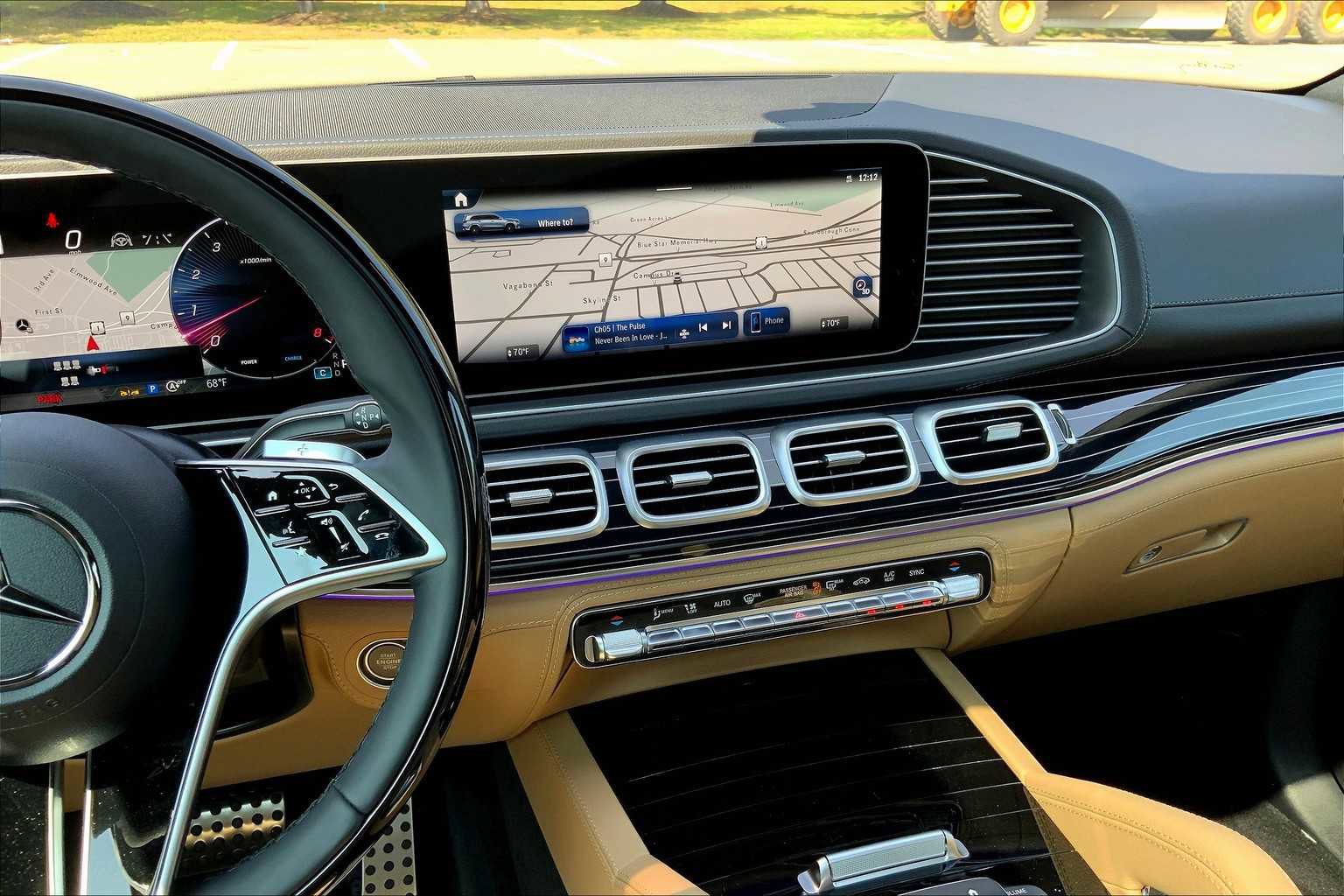 New 2026 Mercedes-Benz GLS 450 4MATIC image 6