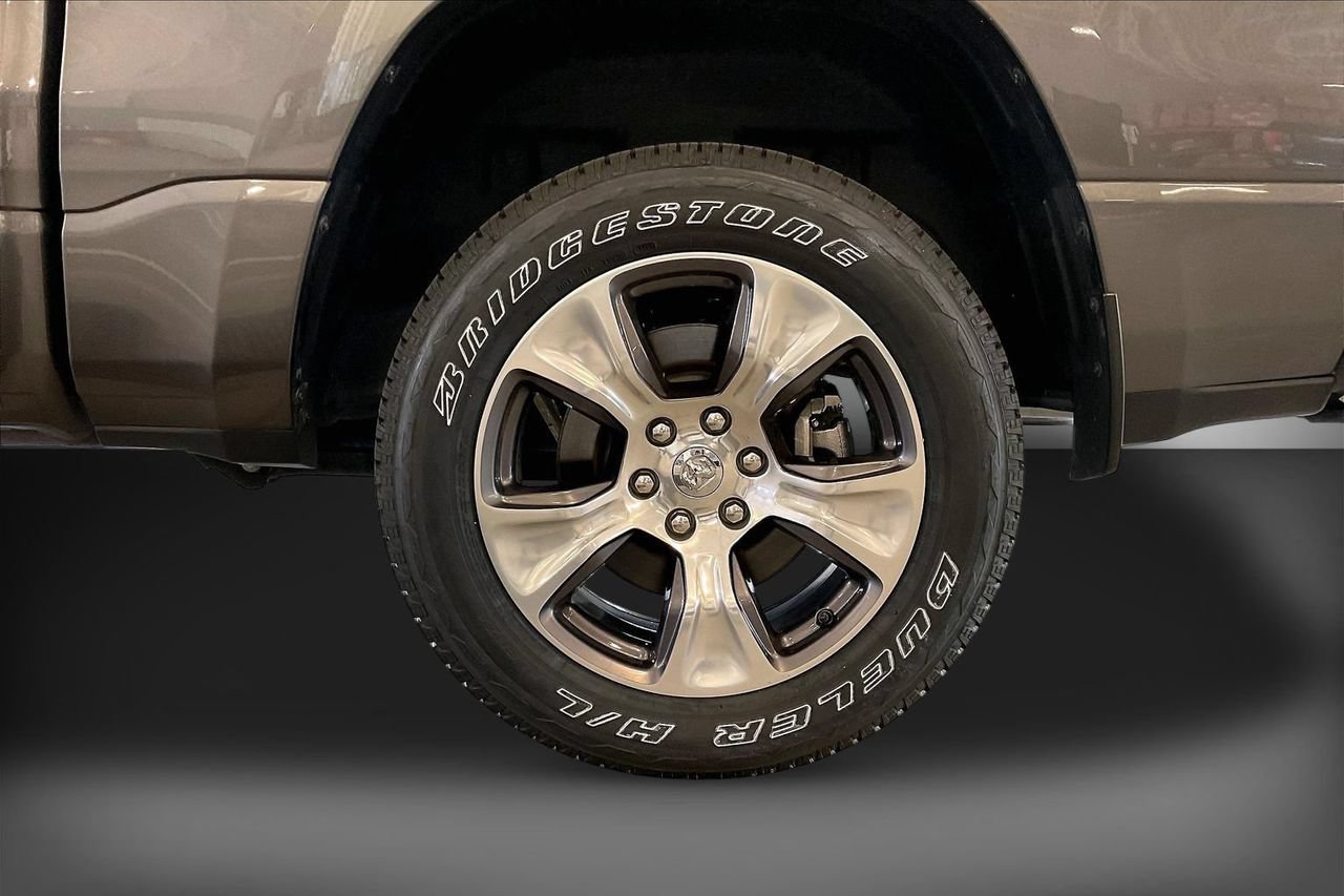Used 2024 RAM 1500 Laramie AWD/4WD image 37