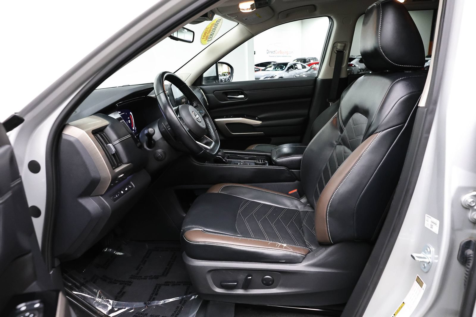 Used 2023 Nissan Pathfinder Platinum AWD/4WD image 13