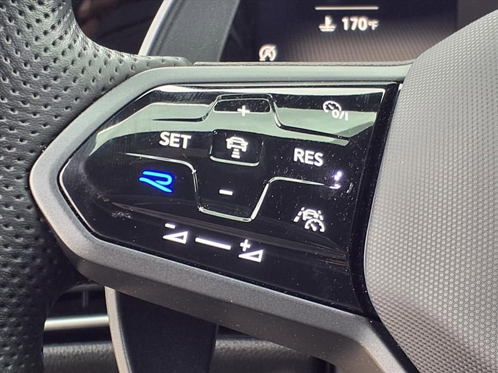 Certified 2023 Volkswagen Golf 20th Anniversary Edition w/ Golf Protection Package image 15