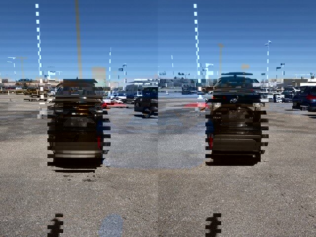 Used 2025 Toyota Corolla LE image 6